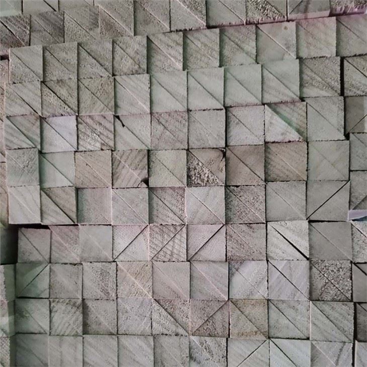প্যামাওনিয়া উড থেকে তৈরি চ্যাম্পার স্ট্রিপস